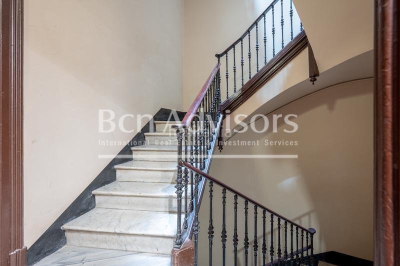 Foto 4240759d-2304-4b69-b2bc-ea2dce4df4f0. Piso maravilloso piso reformado a estrenar en finca regia esquinera del eixample. en Barcelona