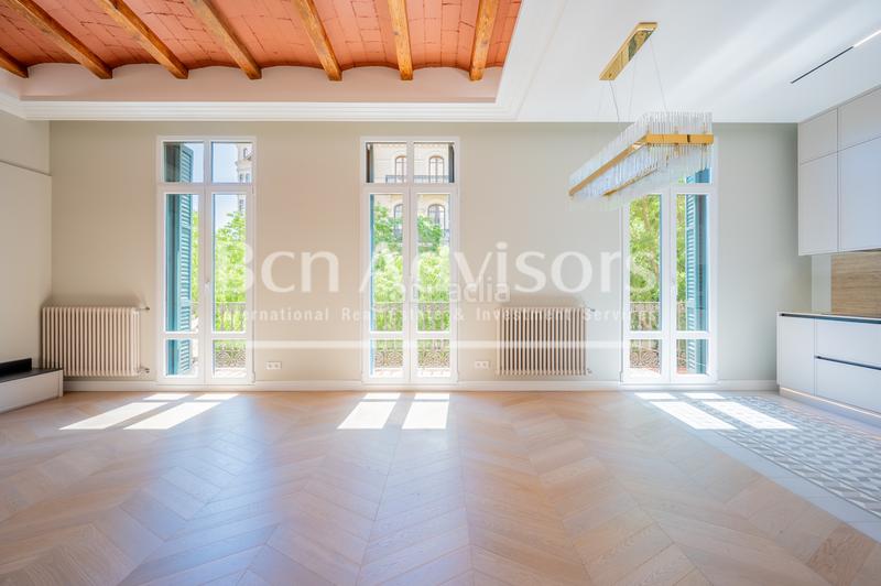 Foto 48d25751-3f33-4a47-8829-dab7ebfb263c. Piso maravilloso piso reformado a estrenar en finca regia esquinera del eixample. en Barcelona
