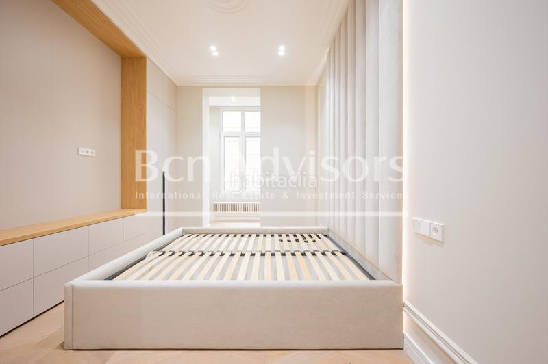Foto 740823ff-536a-4375-bb21-4d08e9084a53. Piso maravilloso piso reformado a estrenar en finca regia esquinera del eixample. en Barcelona