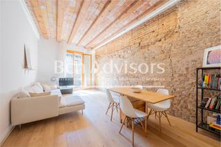 Piso  Carrer del cardenal casañas. Encantador piso de 2 habitaciones en pleno centro histórico de b