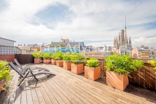 tic  Carrer d'arag. Fantstico tico con terraza, vistas a la sagrada familia y lice