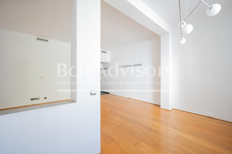 Foto b74d4145-5112-4bec-b8e3-a1757eeb6ddc. Piso luminoso y tranquilo piso con terraza comunitaria junto al paseo sant joan. en Barcelona