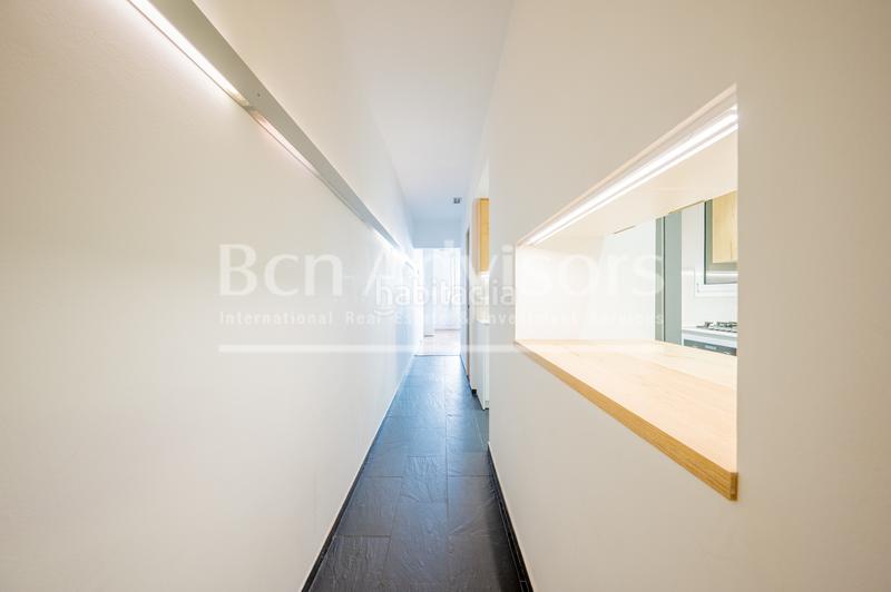 Foto bad1270e-a1f8-4216-b6d5-672ec1002426. Piso luminoso y tranquilo piso con terraza comunitaria junto al paseo sant joan. en Barcelona