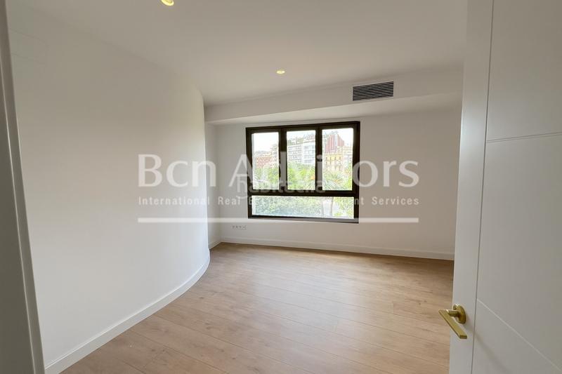 Foto 37110d03-cc21-4bca-ab26-eac3dfcad890. Piso impresionante piso reformado a estrenar con bóveda catalana en finca regia. en Barcelona