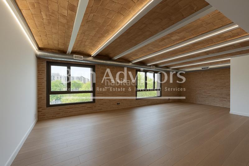 Foto a3550177-bc07-4a6c-a3ec-1fdf49e22346. Piso impresionante piso reformado a estrenar con bóveda catalana en finca regia. en Barcelona