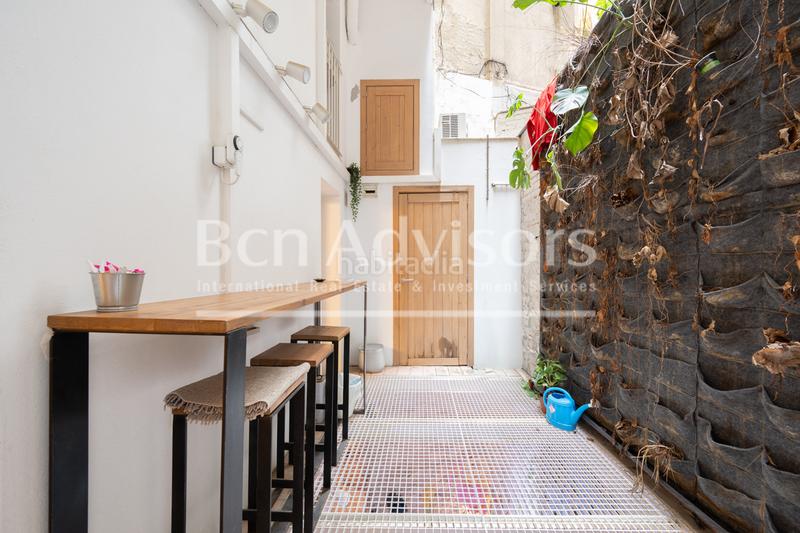 Foto b68c3f4b-94a1-4f7c-882b-3b1bf3d85a28. Pis amb calefacció a Sant Antoni Barcelona
