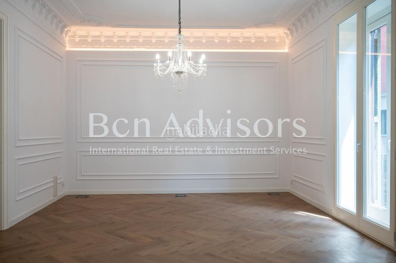 Foto 0d37cd6f-599b-4cfd-9936-99900526d67e. Apartamento en carrer de trafalgar 1 distinguido y luminoso piso reformado a estrenar entre eixample y el born en Barcelona