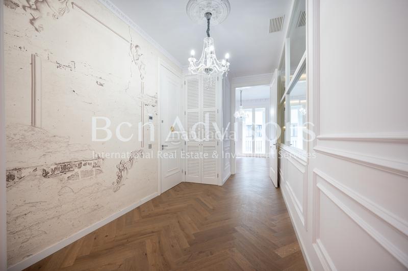 Foto 14545bcf-192f-4b28-b0aa-e9a5ba34a9c0. Apartamento en carrer de trafalgar 1 distinguido y luminoso piso reformado a estrenar entre eixample y el born en Barcelona