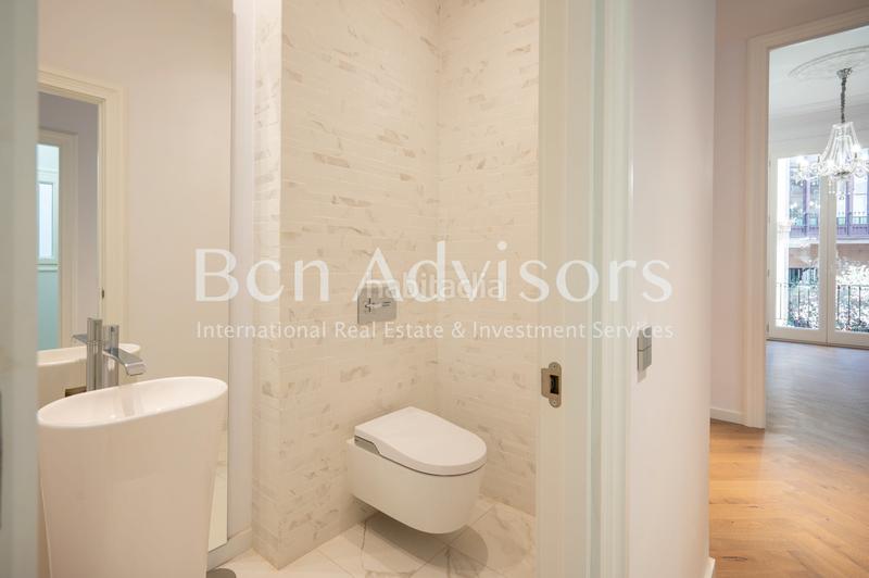 Foto 6cfc7c59-0529-412a-a84e-c49b018d37c8. Apartamento en carrer de trafalgar 1 distinguido y luminoso piso reformado a estrenar entre eixample y el born en Barcelona