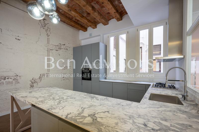 Foto 9630b366-db9d-4efd-abdd-2377197476b6. Apartamento en carrer de trafalgar 1 distinguido y luminoso piso reformado a estrenar entre eixample y el born en Barcelona