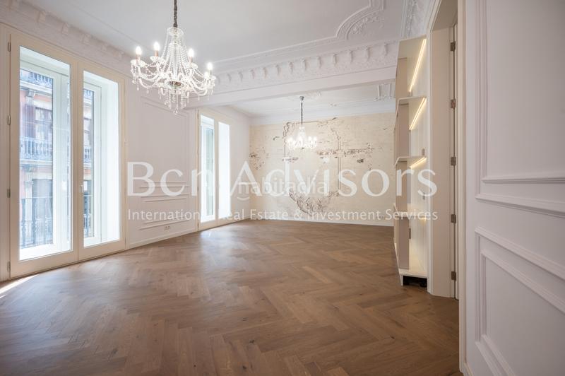 Foto cb3ee3fb-b7ab-4450-8252-fa566688f5da. Apartamento en carrer de trafalgar 1 distinguido y luminoso piso reformado a estrenar entre eixample y el born en Barcelona