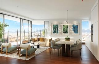 Appartement à Plaça de llevant 1. Magnífico apartamento de lujo con terraza y vistas al mar en edi