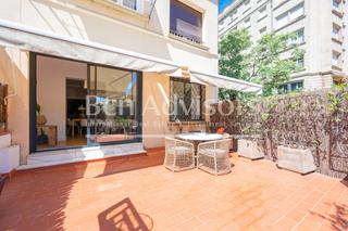Piso  Passeig de sant gervasi. Excelente piso reformado con gran terraza en finca regia de la b