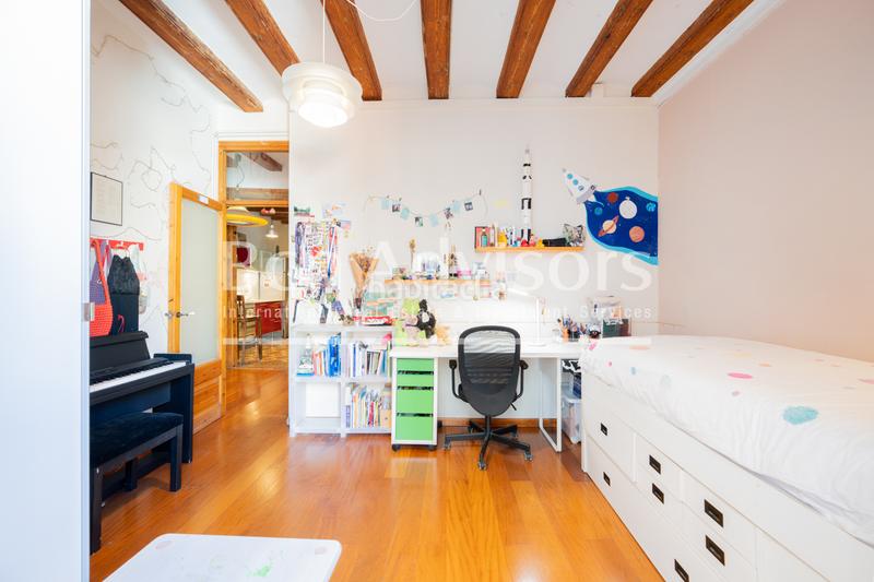 Foto 8653dd48-7fd8-4c61-bf54-23cc1d44ed70. Pis amb calefacció a Gòtic Barcelona