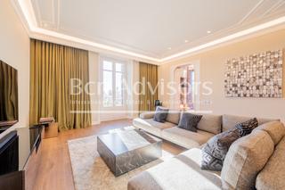Appartement  Passeig de colom. Espectacular piso reformado a estrenar en primera línea de mar e