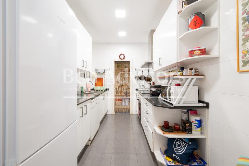 Foto f548b077-c0ca-4e49-b30d-2fb98d8e309f. Flat with heating in Sant Gervasi - Bonanova Barcelona