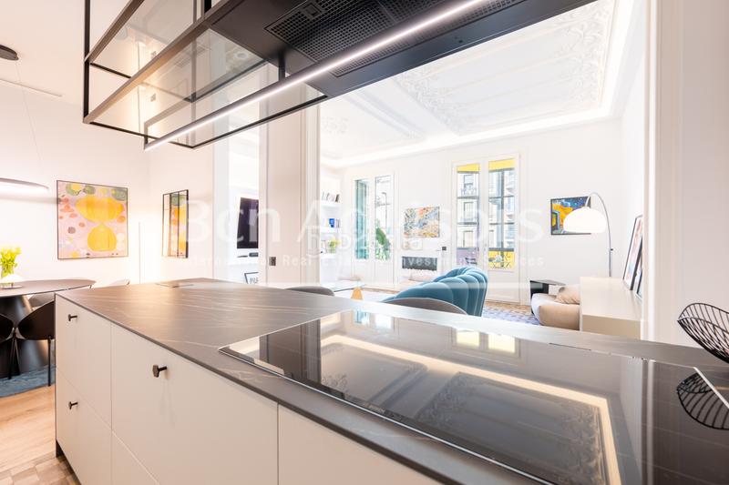 Foto 23b55a44-3418-45e4-b54e-5aa051ea1a30. Appartement avec cheminée chauffage dans Dreta de l´Eixample Barcelona