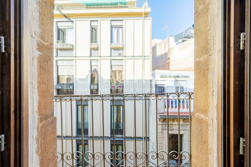 Foto 5db04af7-c164-46eb-9c96-c28981fe53a9. Pis a Raval Barcelona