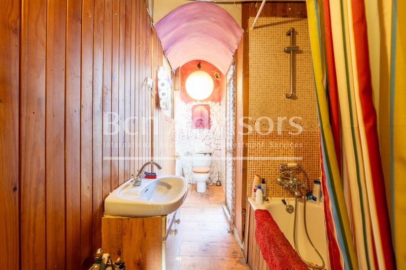 Foto 845fe9ac-be8c-40ae-b9c9-32ceecdfcd27. Pis a Raval Barcelona