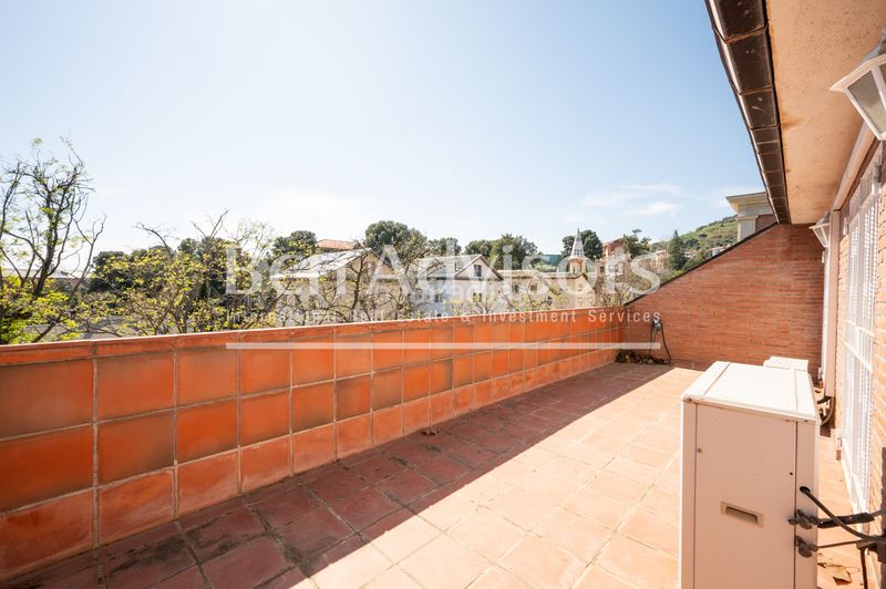 Foto 59f9d7d1-2a31-4a1f-b069-b517a9ef898c. Xalet amb calefacció aparcament piscina a Sant Gervasi - Bonanova Barcelona
