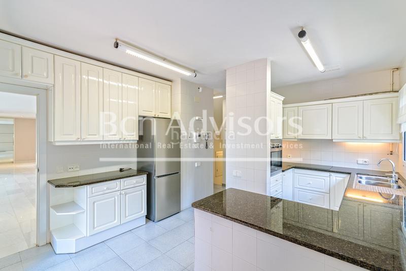 Foto 61704c0c-bf26-48c6-9bc6-8e1b8a97ebef. Chalet con riscaldamento parcheggio piscina in Sant Gervasi - Bonanova Barcelona