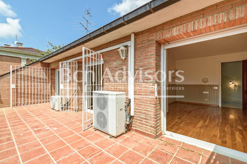 Foto 77276a17-985c-41c8-90a0-4196aa0695ff. Chalet con riscaldamento parcheggio piscina in Sant Gervasi - Bonanova Barcelona
