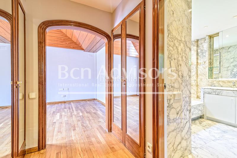 Foto aeacee29-33d1-4dee-bdd7-3aa6cc7ae36c. Chalet con riscaldamento parcheggio piscina in Sant Gervasi - Bonanova Barcelona