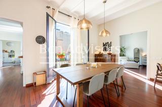 Etagenwohnung  Carrer de la barra de ferro. Fantástico ático reformado en edificio histórico de el born con