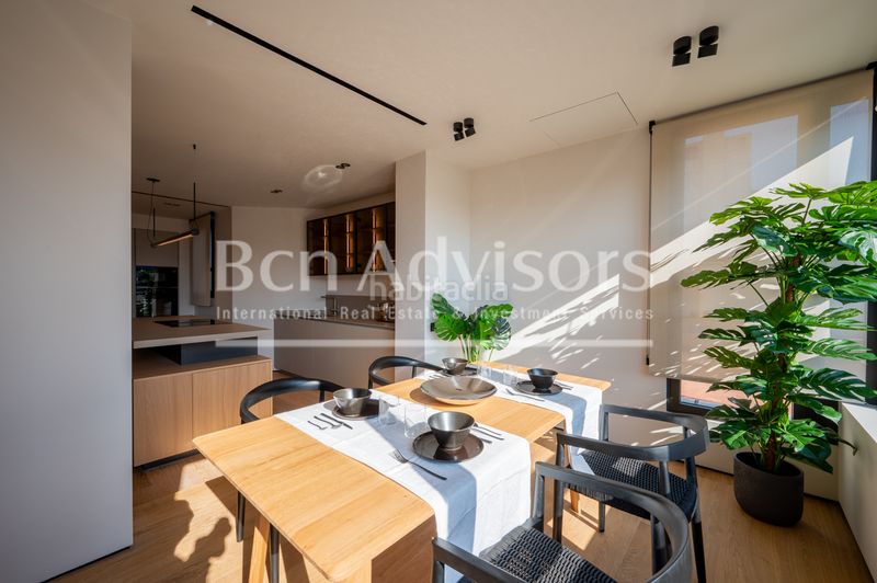 Foto a7dd0bd7-6eab-4296-acda-86328558bd7d. Àtic amb xemeneia calefacció a Sant Gervasi - Galvany Barcelona