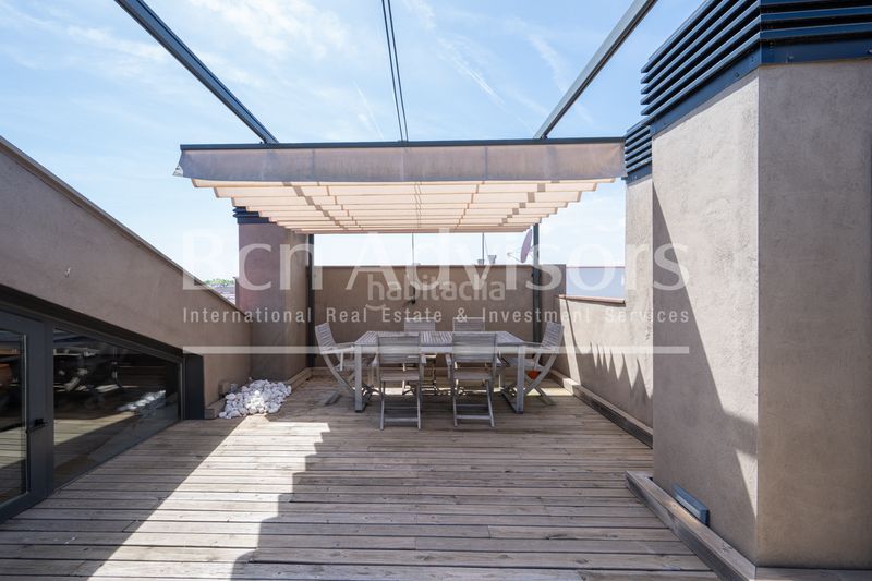 Foto f262390e-0fe0-4e14-b6b4-0aa1d135d4b3. Àtic amb calefacció a La Vila Olímpica del Poblenou Barcelona