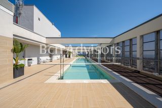 Piso  Carrer de bilbao. Estupendo piso en rascacielos de lujo con terraza y piscina en p