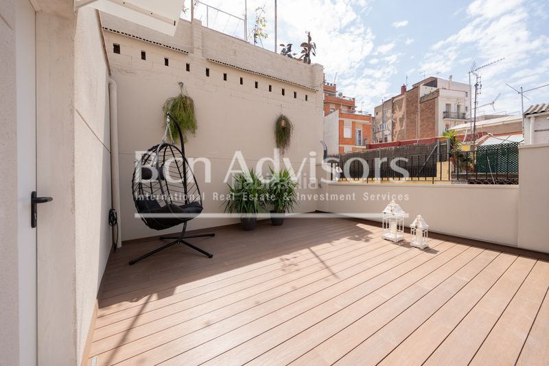 Foto f187e506-b55c-44e7-94a3-99901d09b944. Pis amb calefacció piscina a Sants Barcelona