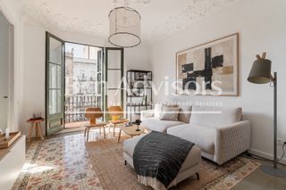 Flat  Carrer del comte d'urgell. Formidable y luminoso piso reformado en finca modernista del eix