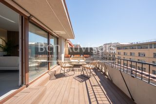 Attico in Dreta de l´Eixample. Magnífico ático con terraza en finca regia del eixample.