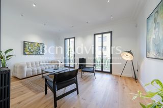 Pis  Carrer de mallorca. Distinguido piso reformado a estrenar en finca regia junto al pa