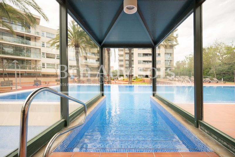 Foto 3a0686f5-f6b2-44e3-a173-b16a310ce37c. Pis amb calefacció aparcament piscina a Diagonal Mar i el Front Marítim del Poblenou Barcelona