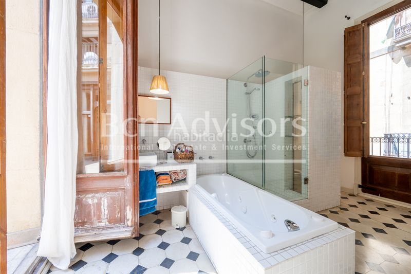 Foto ae0d6856-1be7-4dcd-8ee2-0cad0f95c695. Pis amb calefacció a Gòtic Barcelona
