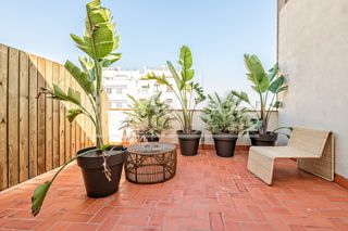 Ático  Ronda de sant antoni. Impresionante ático dúplex con 3 terrazas en sant antoni