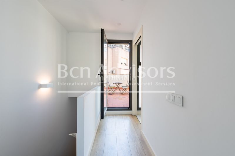 Foto 5a14cca0-4282-4b6f-ac1c-1b91237c0451. Àtic amb calefacció a Sant Antoni Barcelona