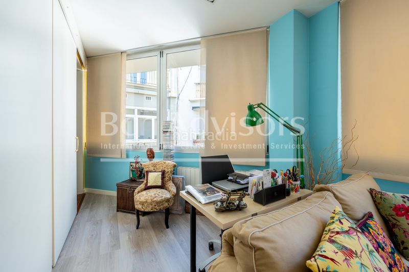 Foto bfe47a00-3c8c-4f67-a587-69e214bed456. Àtic amb calefacció a Dreta de l´Eixample Barcelona