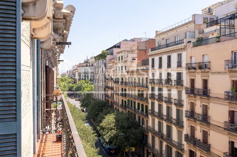 Foto ec9ba5b8-c7c6-463c-8f8a-cecaa6108cad. Àtic amb calefacció a Dreta de l´Eixample Barcelona