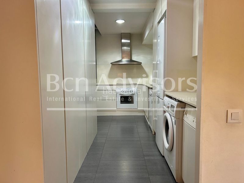 Foto 9045a5a8-35c5-43d9-b552-66415a9f1315. Pis amb calefacció a Barri de les Corts Barcelona