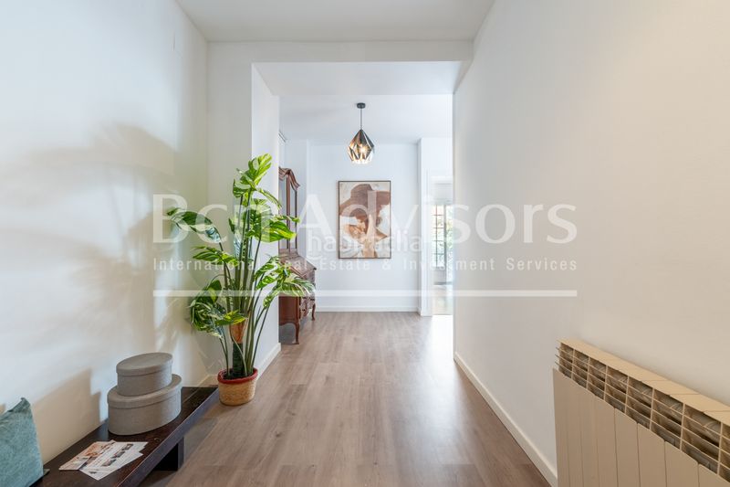 Foto 4b25605f-fc8c-448a-ad95-5bd233aed700. Casa adossada amb calefacció aparcament a Centre Sant Just Desvern