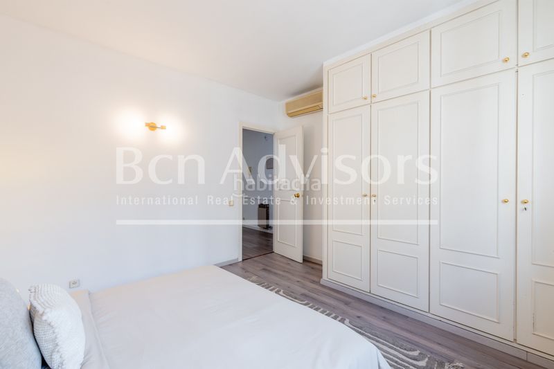 Foto b033df07-e776-4f8e-bb0d-fbe802237b31. Casa adossada amb calefacció aparcament a Centre Sant Just Desvern