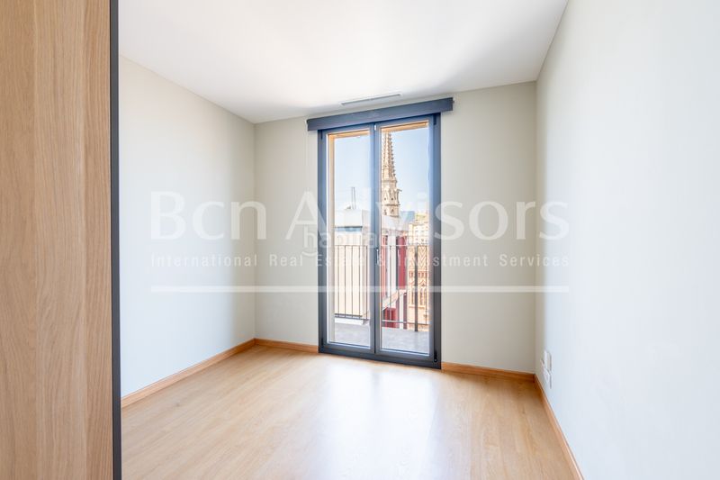 Foto 0fba9560-3f48-4243-a76b-a70fb429abcb. Àtic amb calefacció a Dreta de l´Eixample Barcelona