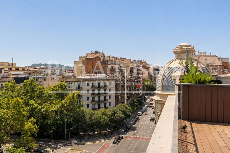 Foto 299f5f01-c5cb-4f49-9d9c-f322ff3e94bc. Àtic amb calefacció a Dreta de l´Eixample Barcelona