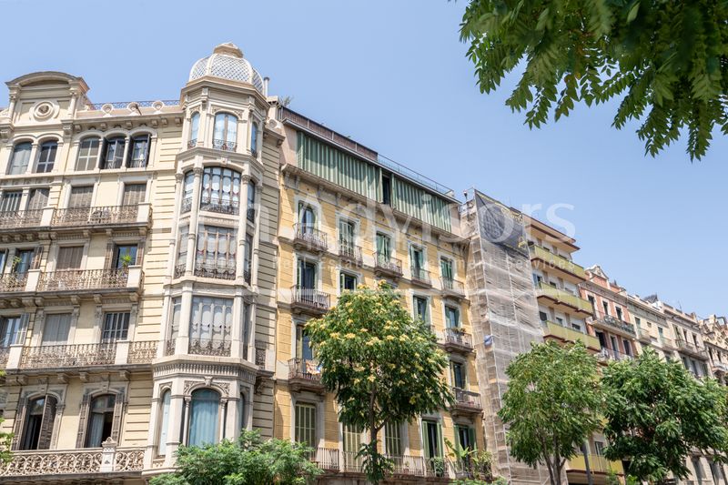 Foto a5e1a174-da64-4c39-858a-a1ce836a142b. Àtic amb calefacció a Dreta de l´Eixample Barcelona