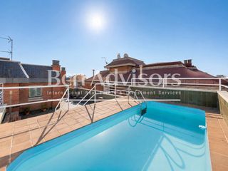 Casa in Tres Torres. Exclusivo ático dúplex a cuatro vientos con piscina privada en l