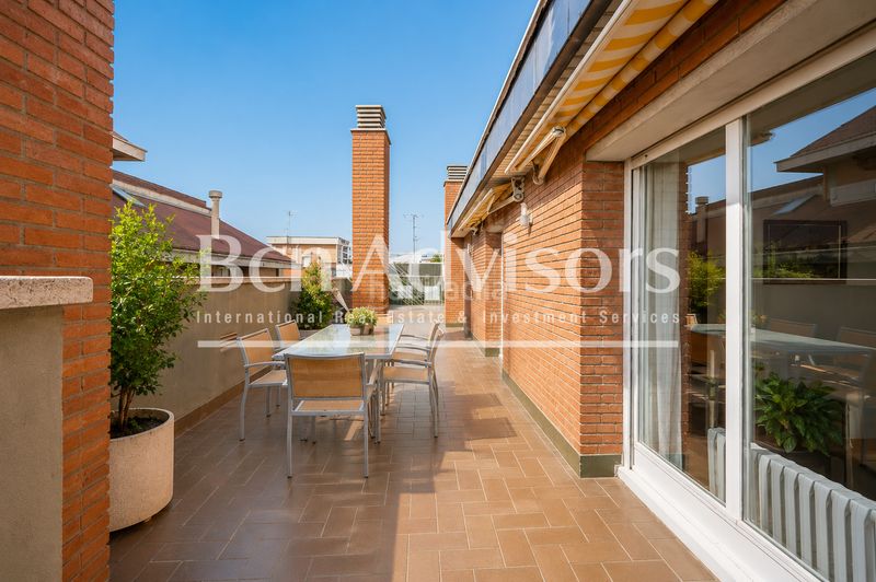 Foto 0cc86363-8ae0-4683-934a-d7367342cae3. Casa amb calefacció piscina a Tres Torres Barcelona