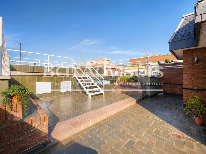 Foto fdda45b9-34a3-4b8c-9d01-c5fdfe32960c. Casa amb calefacció piscina a Tres Torres Barcelona